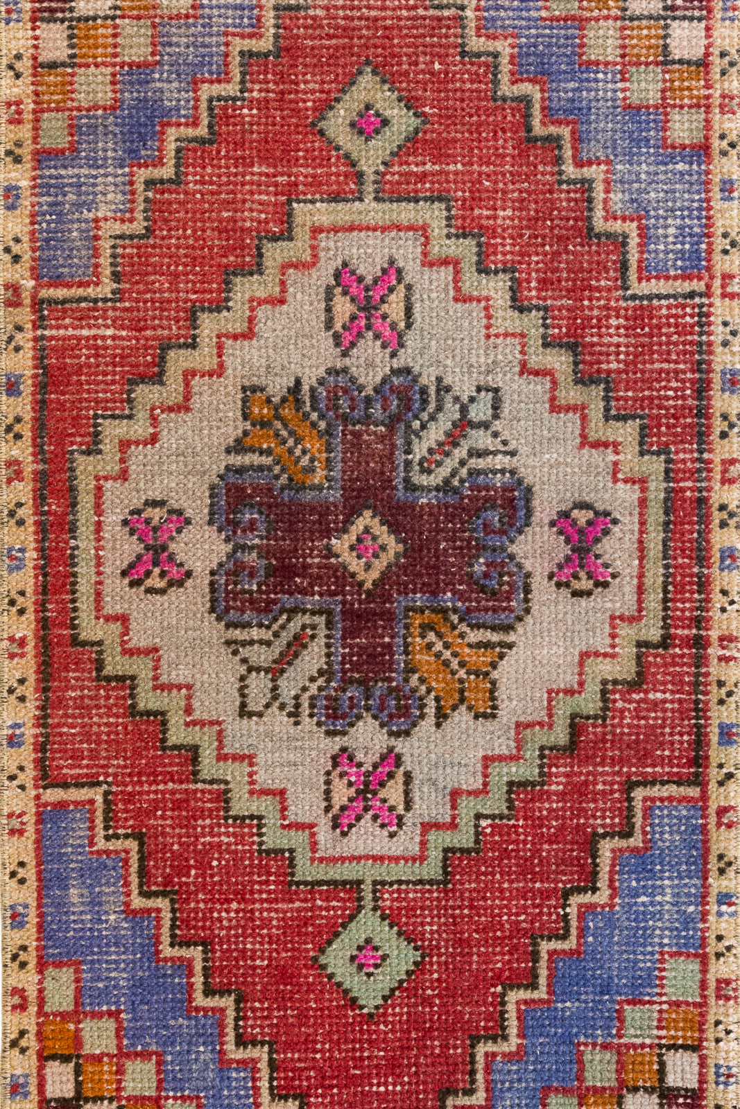 Mini Rugs Minimalchaos mini-rugs-minimalchaos