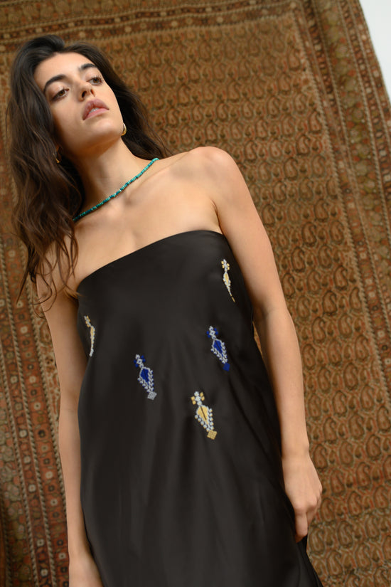 Beit Amal Tatreez satin skirt