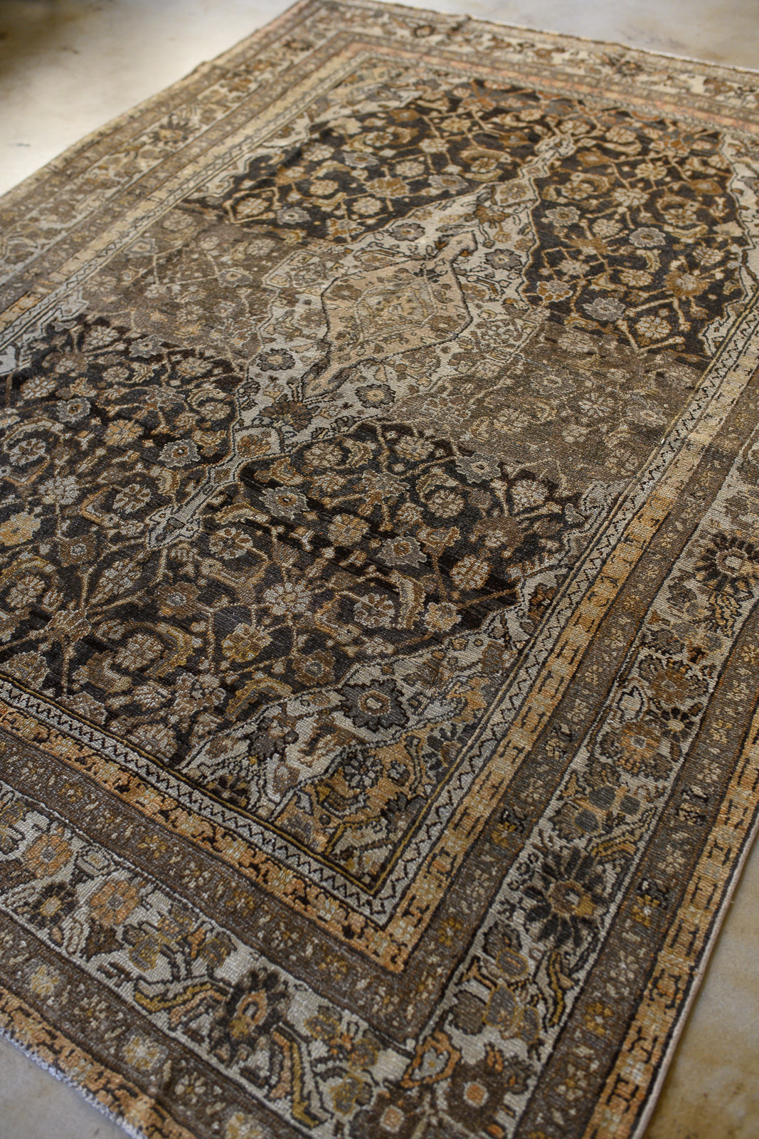 Hulla | 6’10 x 9’2