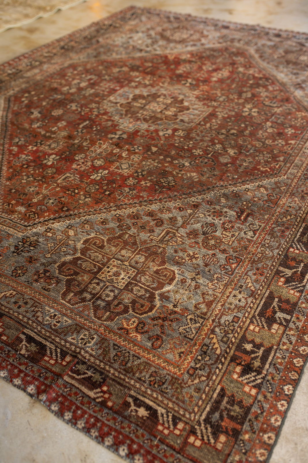 Ahsan | 7’2 x 9’8