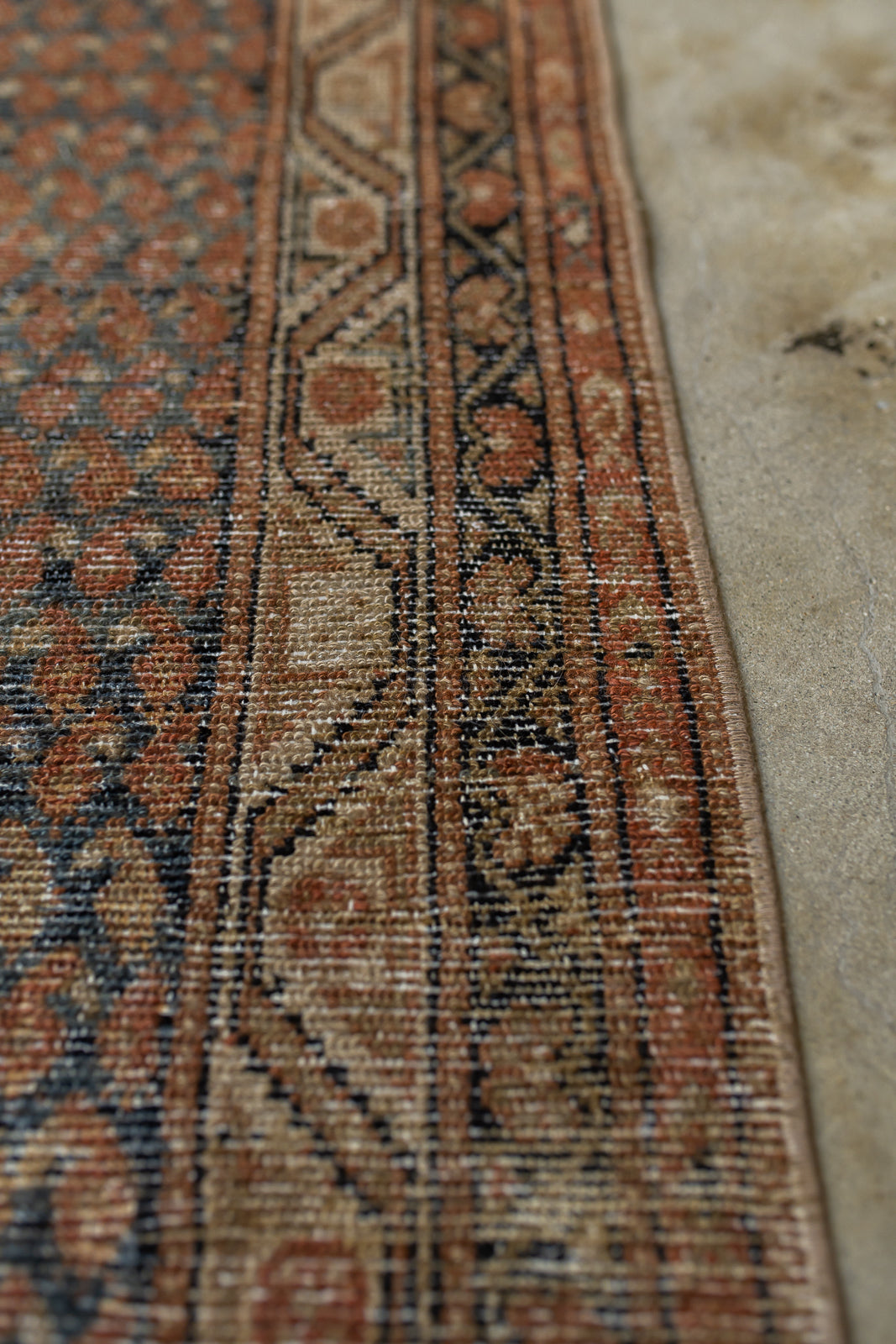 Badra | 3’3 x 15’3