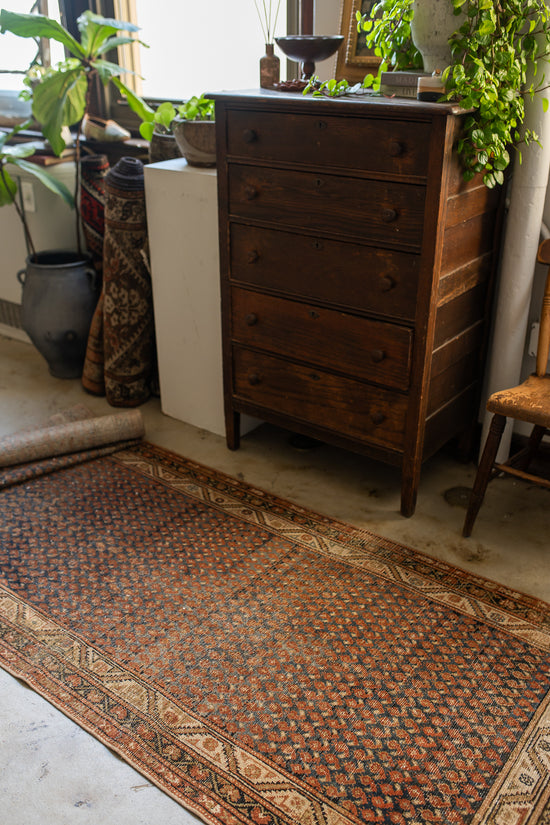 Badra | 3’3 x 15’3