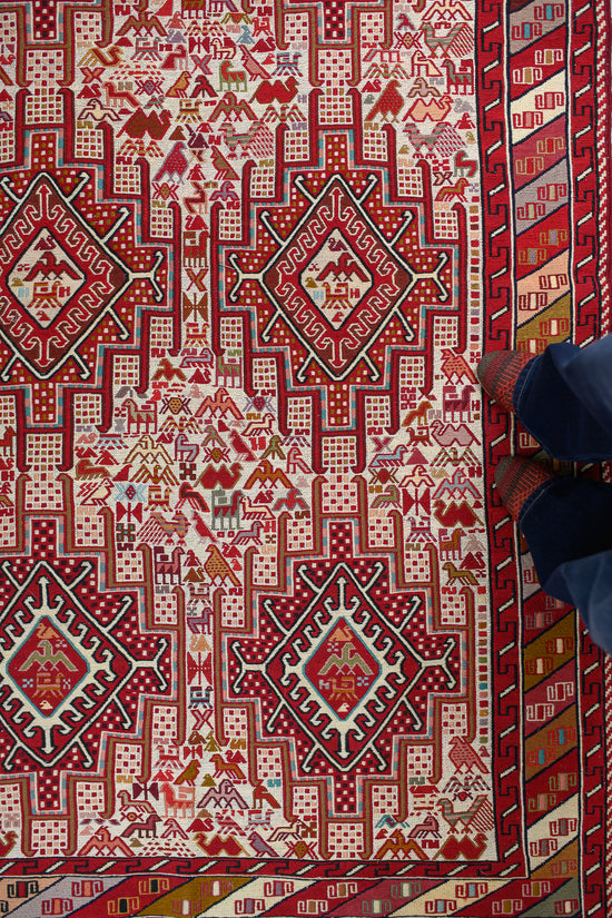 Sufi | 4’2 x 6’8