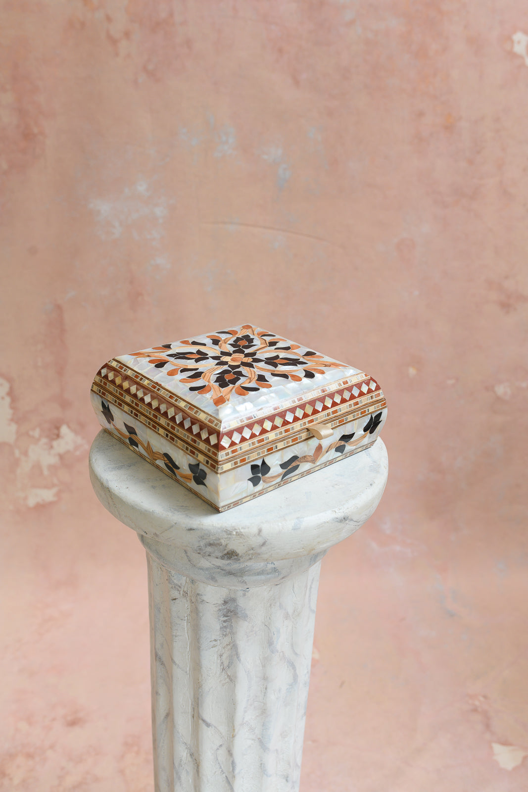 Damascus square keepsake box with white mother-of-pearl and black petal burst inlay