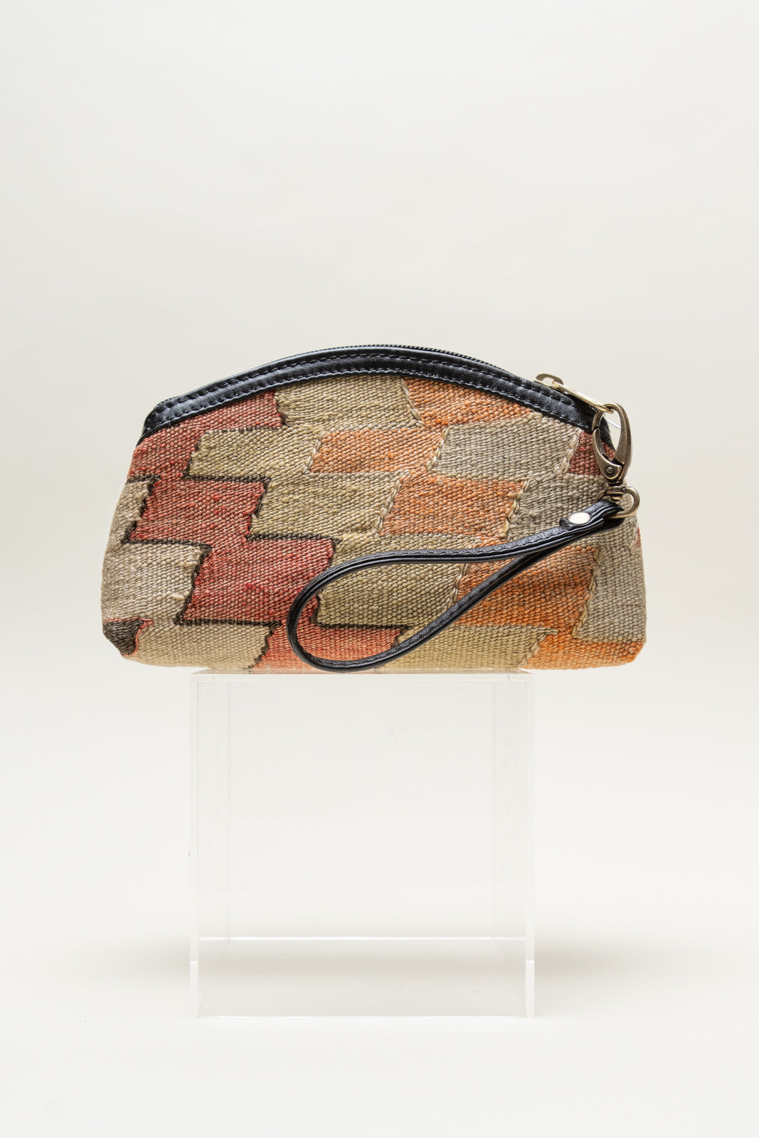 Load image into Gallery viewer, Wristlet No. 010
